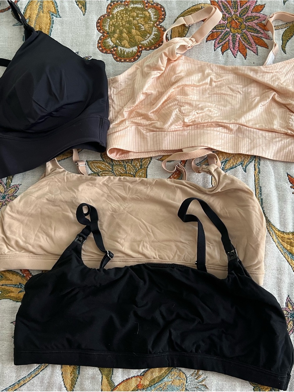 Lot of 4 size large nursing bras - Bodily, Harper Wilde, Auden